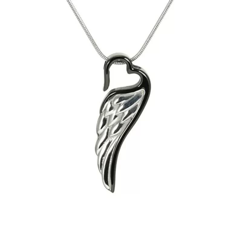 Onyx Wings of Eternity - includes 19" chain